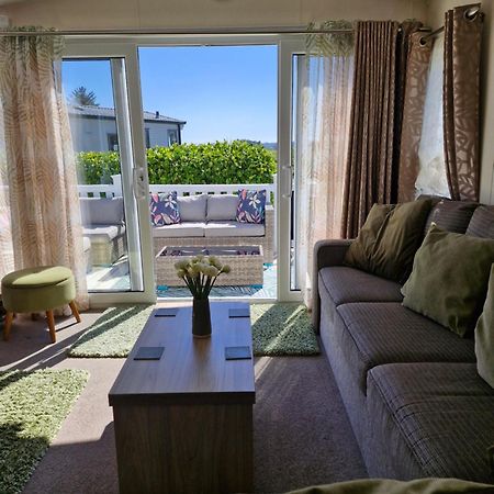 Beautiful 2 Bedroom Caravan, Holiday Park Tenby Saint Florence 外观 照片