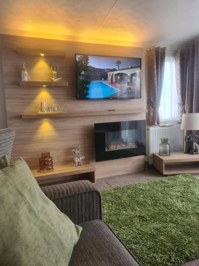 Beautiful 2 Bedroom Caravan, Holiday Park Tenby Saint Florence 外观 照片