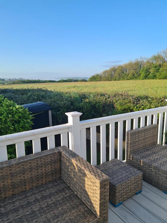 Beautiful 2 Bedroom Caravan, Holiday Park Tenby Saint Florence 外观 照片