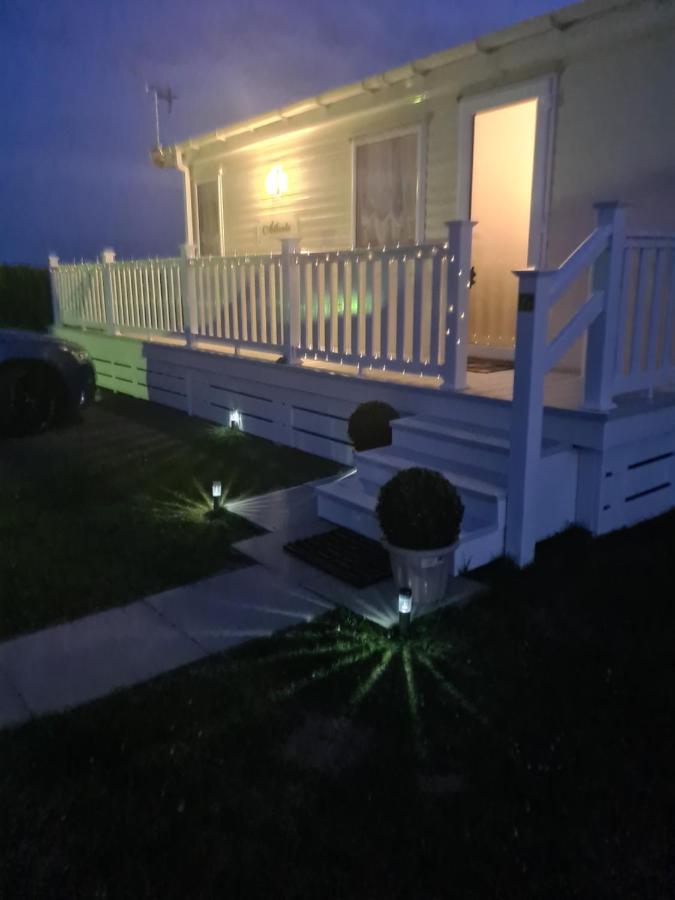 Beautiful 2 Bedroom Caravan, Holiday Park Tenby Saint Florence 外观 照片