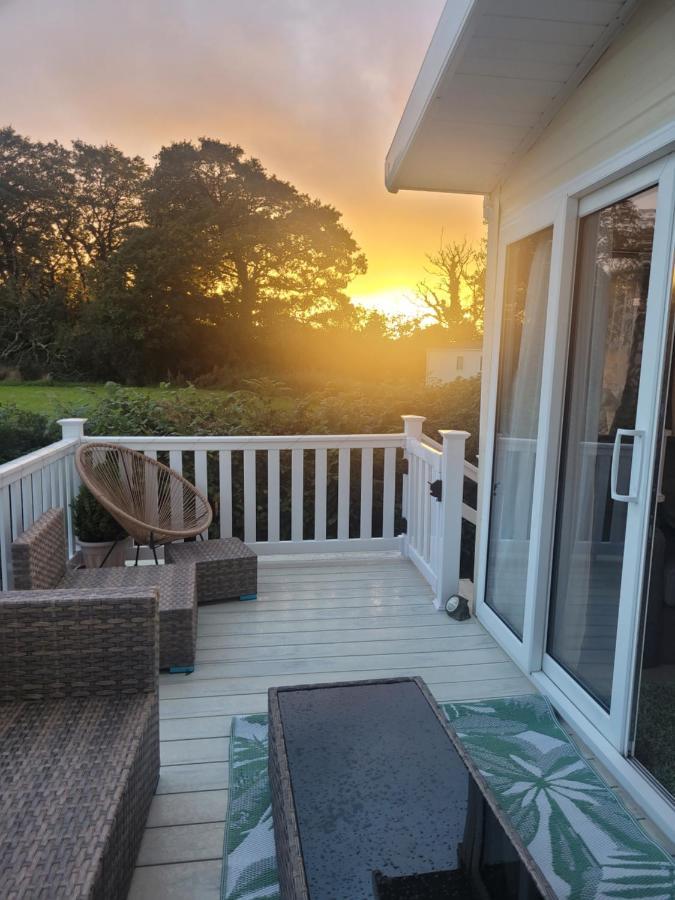 Beautiful 2 Bedroom Caravan, Holiday Park Tenby Saint Florence 外观 照片